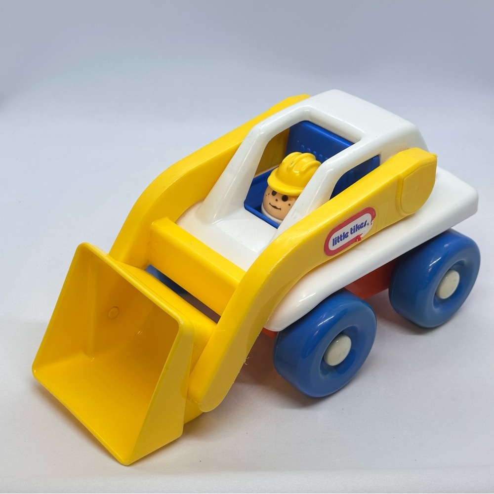 VTG Little Tikes Frontend Loader Construction Truck Scooper with Little Tike Man